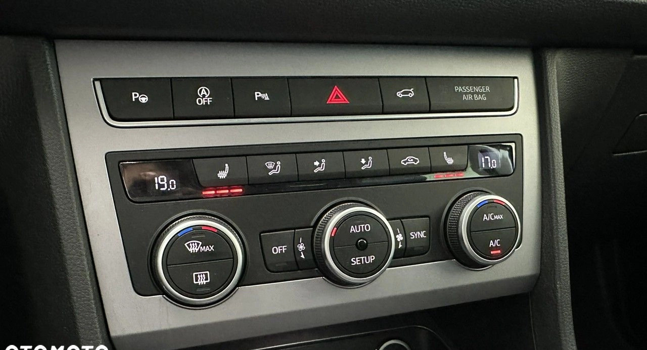 Seat Ateca cena 135900 przebieg: 27230, rok produkcji 2022 z Gozdnica małe 631
